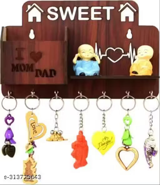 Home Sweet Home / Sweet / I love Mom Dad / Key holder / Home Decore Wood Key Holder (7 Hooks, Brown)
